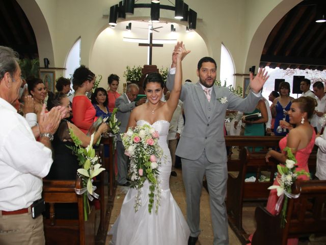 La boda de Eduardo y Carolina en Huatulco, Oaxaca 14