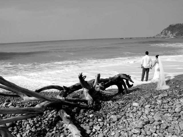 La boda de Eduardo y Carolina en Huatulco, Oaxaca 26