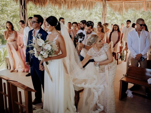 La boda de Alex y Lupita en Cancún, Quintana Roo 24