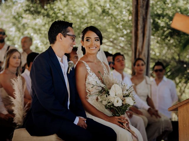 La boda de Alex y Lupita en Cancún, Quintana Roo 32