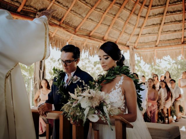 La boda de Alex y Lupita en Cancún, Quintana Roo 35