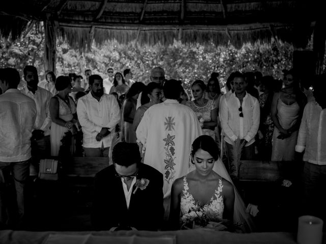 La boda de Alex y Lupita en Cancún, Quintana Roo 37