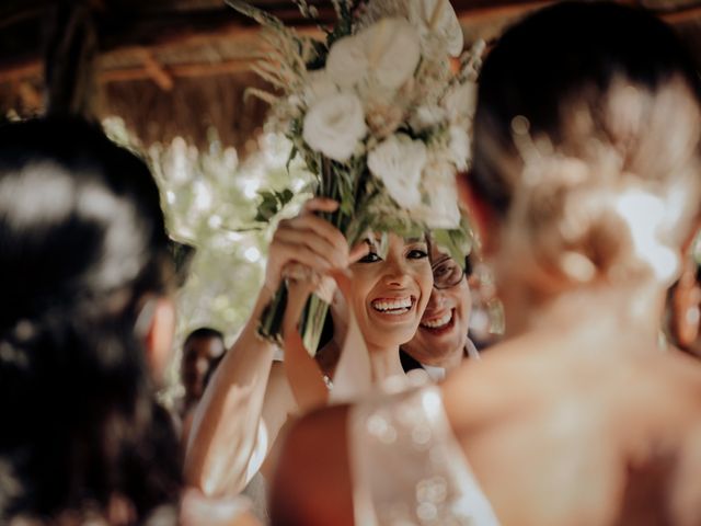 La boda de Alex y Lupita en Cancún, Quintana Roo 40