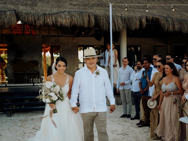 La boda de Alex y Lupita en Cancún, Quintana Roo 45
