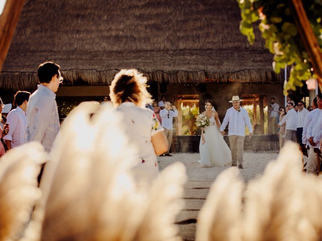 La boda de Alex y Lupita en Cancún, Quintana Roo 46