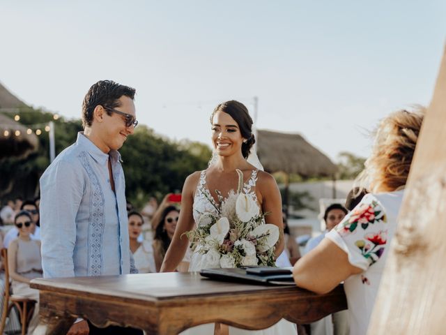 La boda de Alex y Lupita en Cancún, Quintana Roo 52