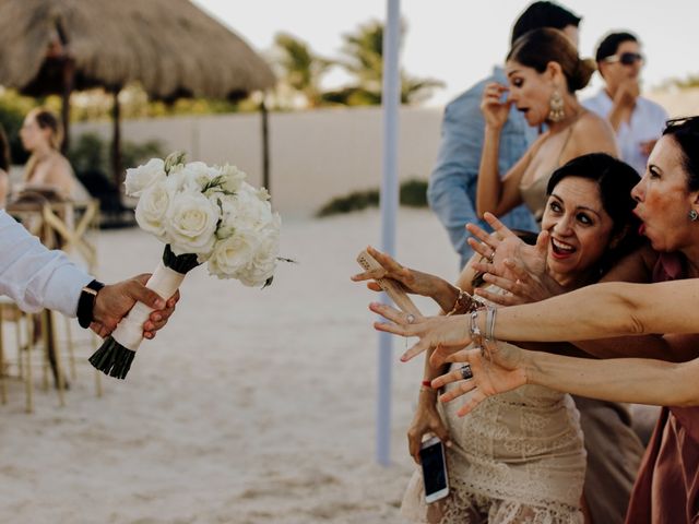 La boda de Alex y Lupita en Cancún, Quintana Roo 59