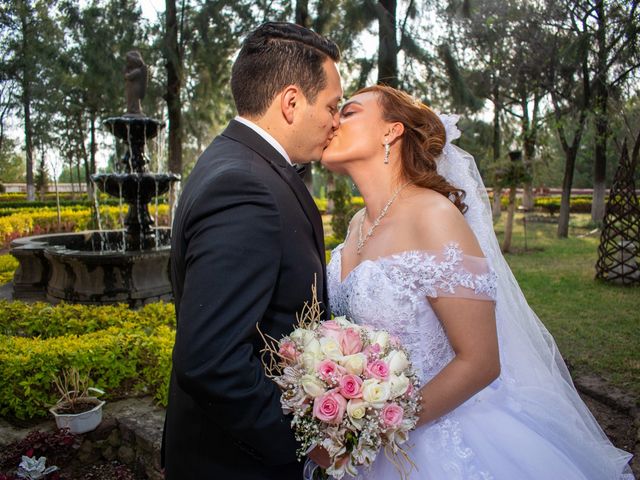 La boda de César y Ilse en Texcoco, Estado México 10