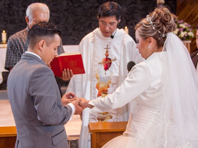 La boda de Jair y Ahinela en Iztapalapa, Ciudad de México 32