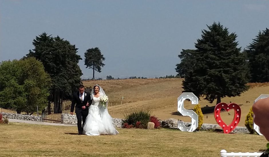 La boda de Gustavo y Sandra en Toluca, Estado México