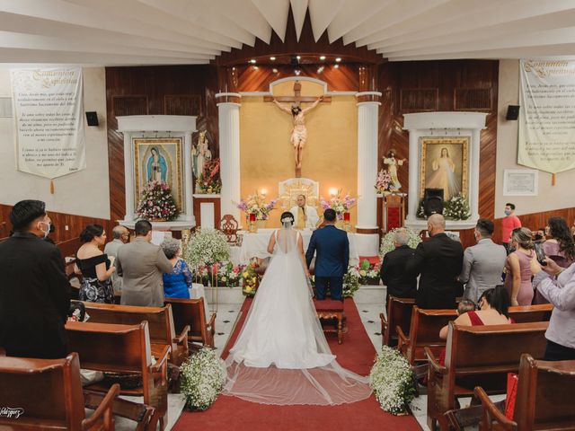 La boda de Juan Antonio  y Ángeles  en Mazatlán, Sinaloa 4