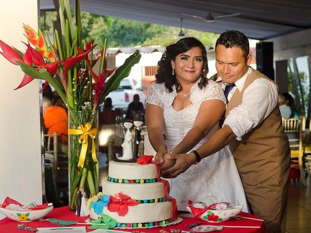 La boda de Luis Arturo y Viridiana en Cunduacán, Tabasco 16