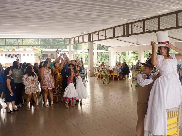 La boda de Luis Arturo y Viridiana en Cunduacán, Tabasco 15