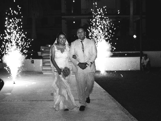 La boda de Christian y Silvia en San Rafael, Veracruz 25