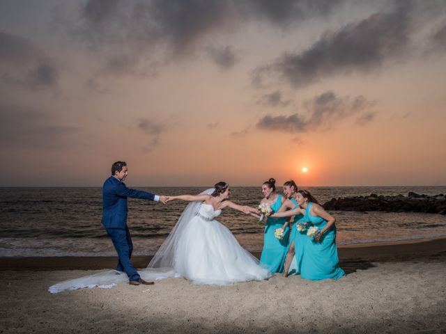La boda de ARMANDO y FLORICEL  en Puerto Vallarta, Jalisco 38