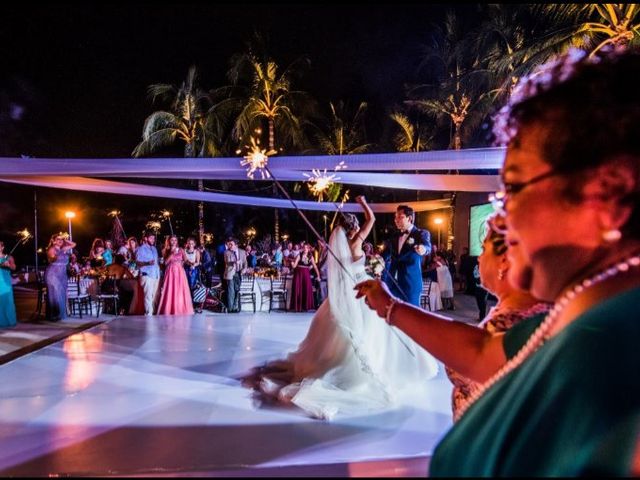 La boda de ARMANDO y FLORICEL  en Puerto Vallarta, Jalisco 41