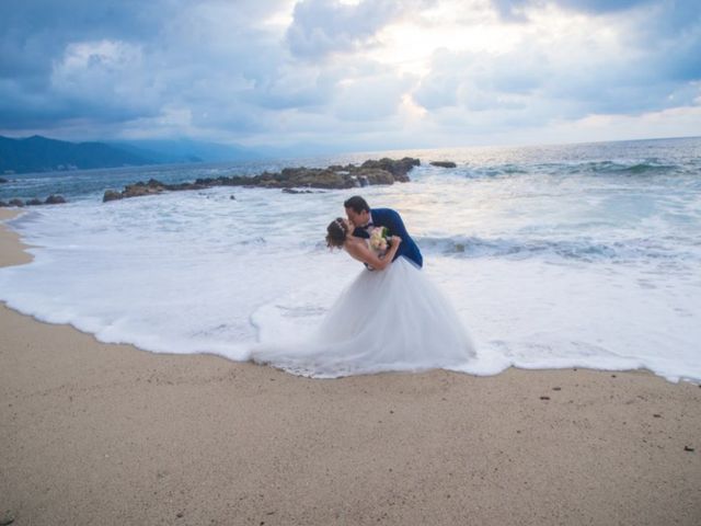 La boda de ARMANDO y FLORICEL  en Puerto Vallarta, Jalisco 65