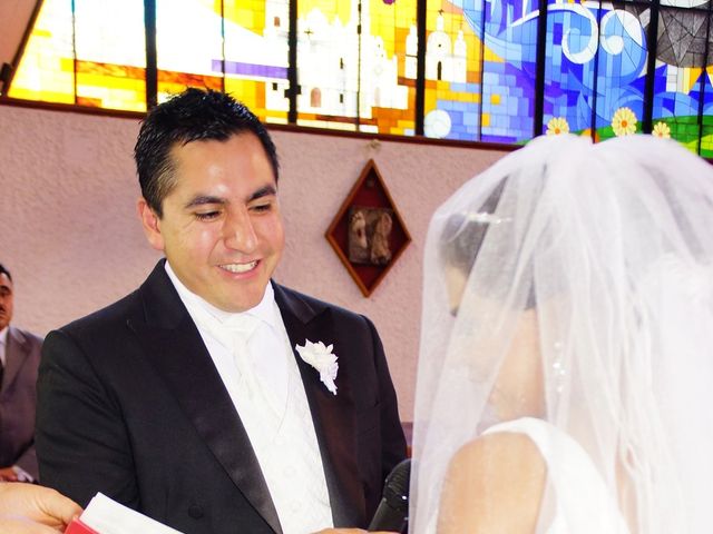 La boda de Jonathan y Lydia en Iztacalco, Ciudad de México 12