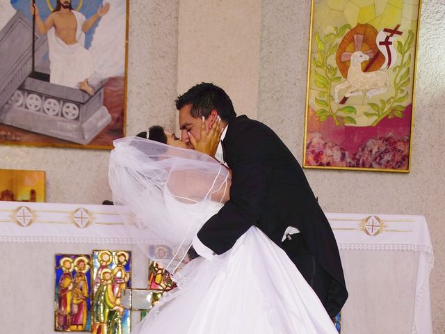 La boda de Jonathan y Lydia en Iztacalco, Ciudad de México 16