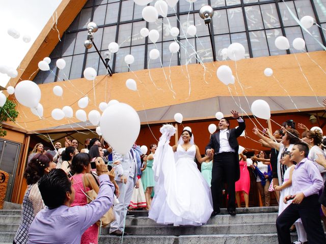 La boda de Jonathan y Lydia en Iztacalco, Ciudad de México 2
