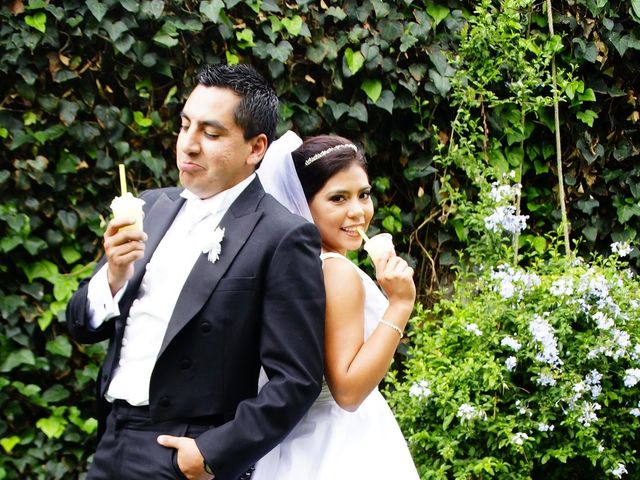 La boda de Jonathan y Lydia en Iztacalco, Ciudad de México 28