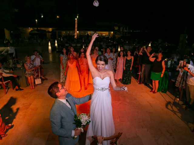 La boda de Cristian y Gabiela en Puerto Vallarta, Jalisco 32