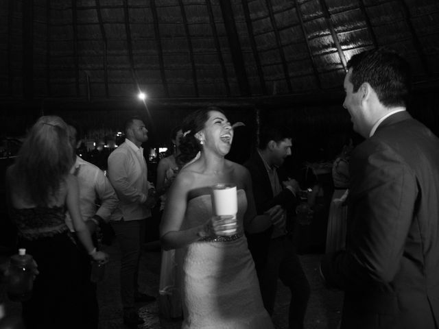La boda de Roque y Alejandra en Puerto Aventuras, Quintana Roo 59