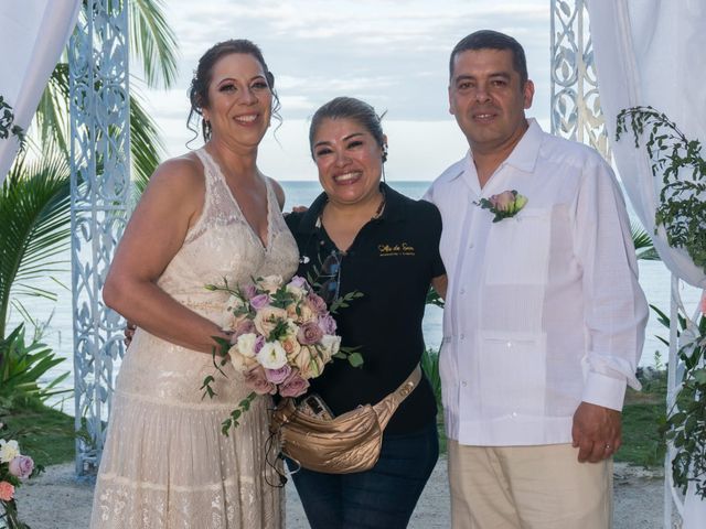 La boda de Gustavo y Brenda  en Cancún, Quintana Roo 1
