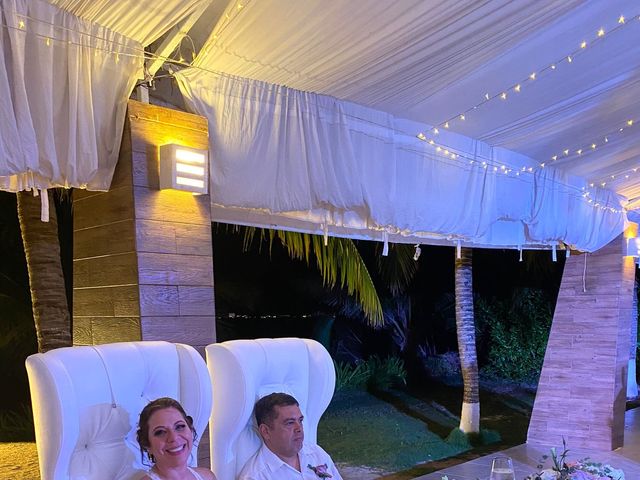 La boda de Gustavo y Brenda  en Cancún, Quintana Roo 13
