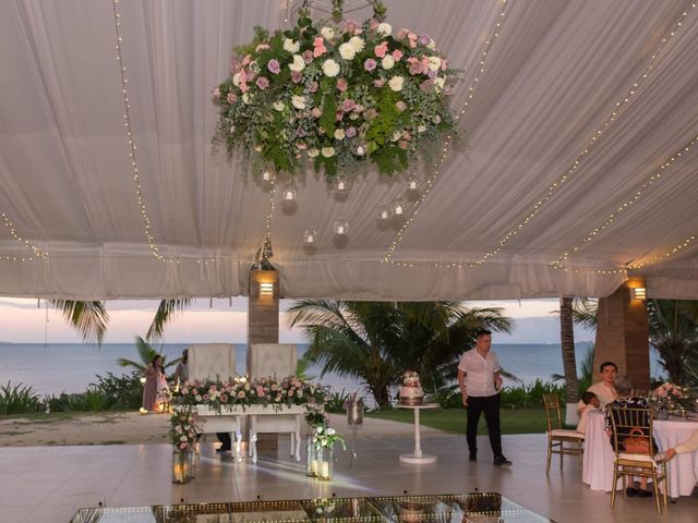 La boda de Gustavo y Brenda  en Cancún, Quintana Roo 16