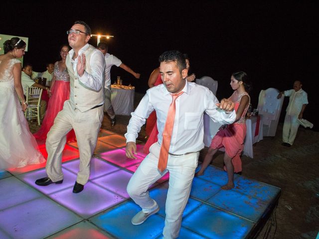 La boda de Erick y Gradiz en Ixtapa Zihuatanejo, Guerrero 62