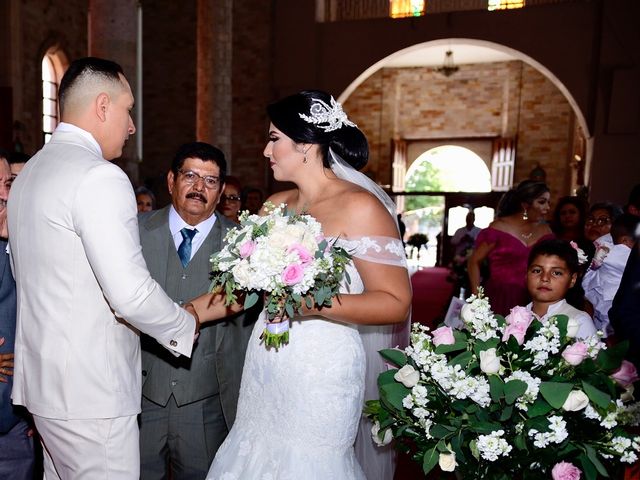 La boda de Carlos  y Viry en Escuinapa, Sinaloa 23