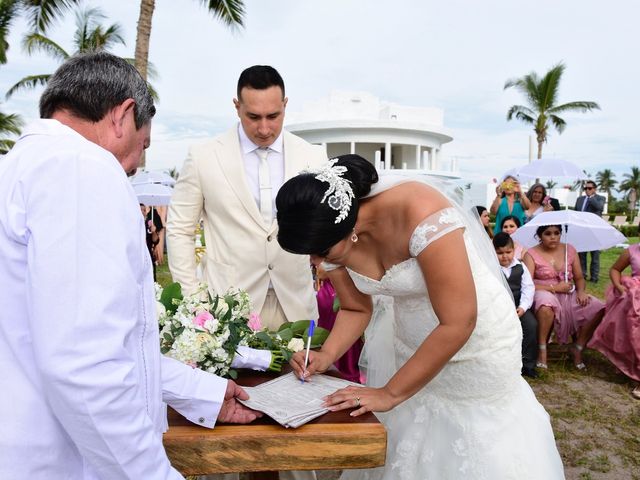 La boda de Carlos  y Viry en Escuinapa, Sinaloa 130