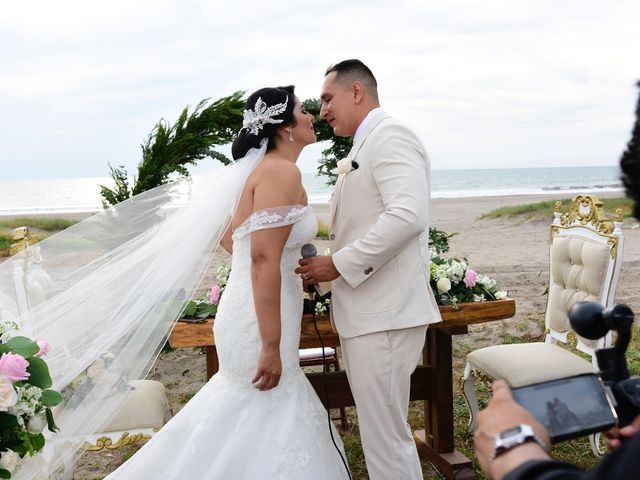 La boda de Carlos  y Viry en Escuinapa, Sinaloa 145