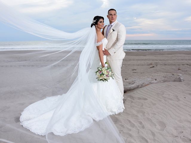 La boda de Carlos  y Viry en Escuinapa, Sinaloa 154