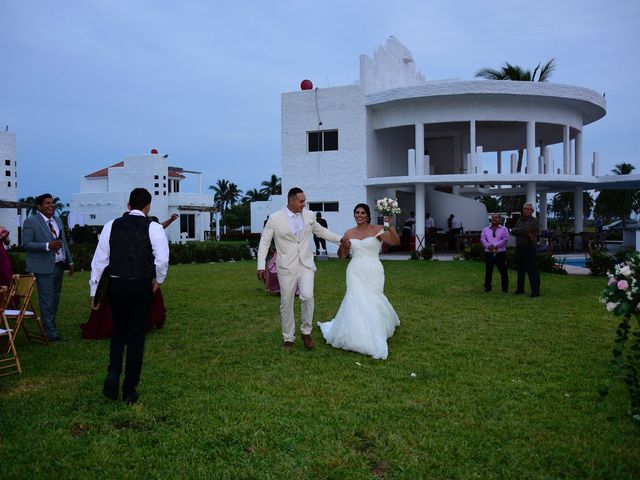 La boda de Carlos  y Viry en Escuinapa, Sinaloa 161