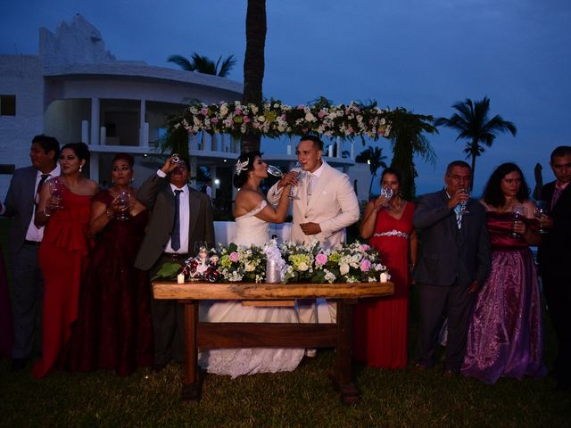 La boda de Carlos  y Viry en Escuinapa, Sinaloa 188