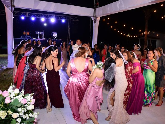 La boda de Carlos  y Viry en Escuinapa, Sinaloa 225