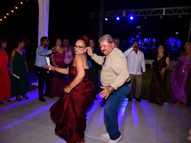 La boda de Carlos  y Viry en Escuinapa, Sinaloa 257