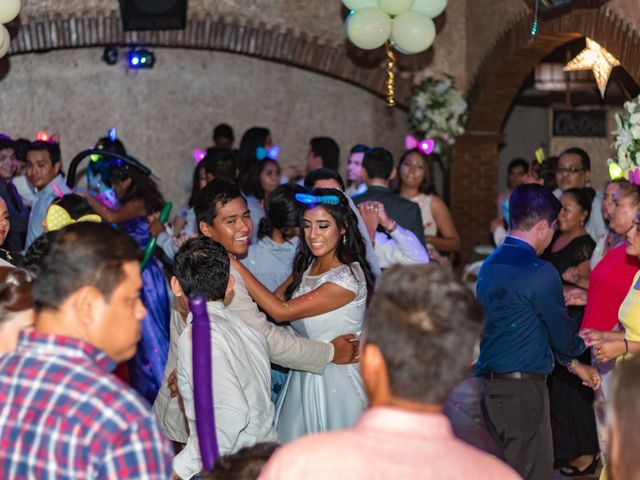 La boda de Luis  y Carolina  en Acapulco, Guerrero 27