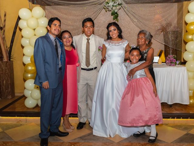 La boda de Luis  y Carolina  en Acapulco, Guerrero 50