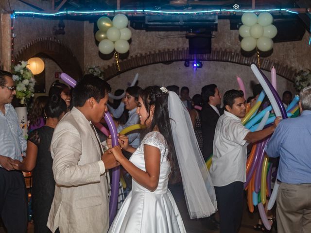 La boda de Luis  y Carolina  en Acapulco, Guerrero 68