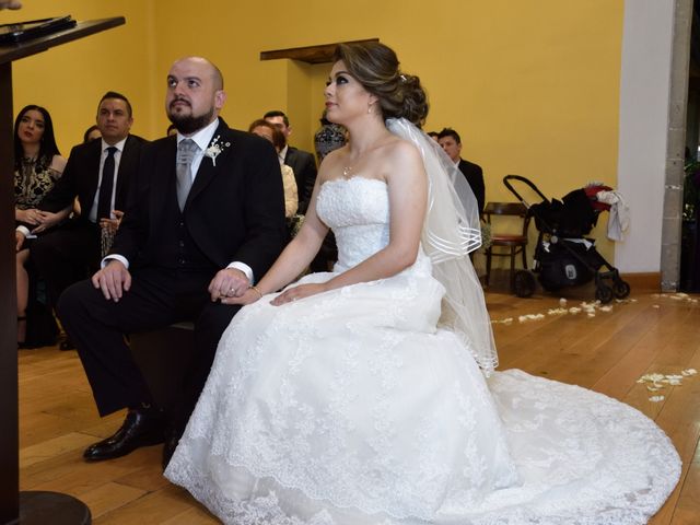 La boda de Alejandro y Adriana en Cuauhtémoc, Ciudad de México 33