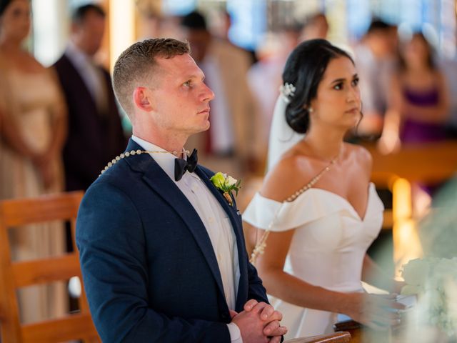 La boda de Robert y Briseida en Manzanillo, Colima 3