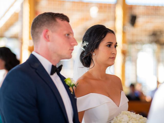 La boda de Robert y Briseida en Manzanillo, Colima 32