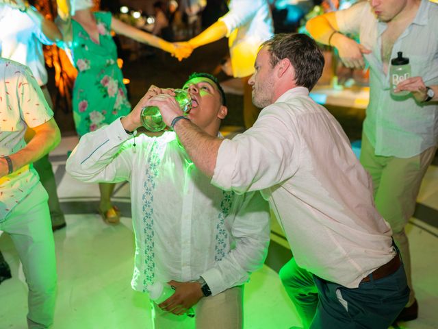 La boda de Robert y Briseida en Manzanillo, Colima 35