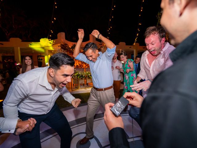 La boda de Robert y Briseida en Manzanillo, Colima 37