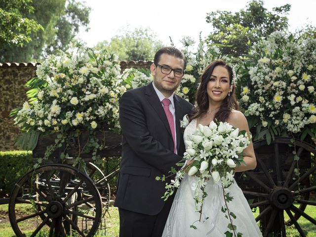 La boda de Alberto y Lulú en Coyoacán, Ciudad de México 13