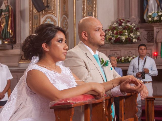 La boda de Alejandro y Angélica en Temixco, Morelos 32