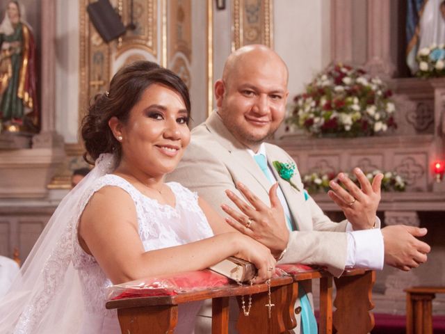 La boda de Alejandro y Angélica en Temixco, Morelos 41